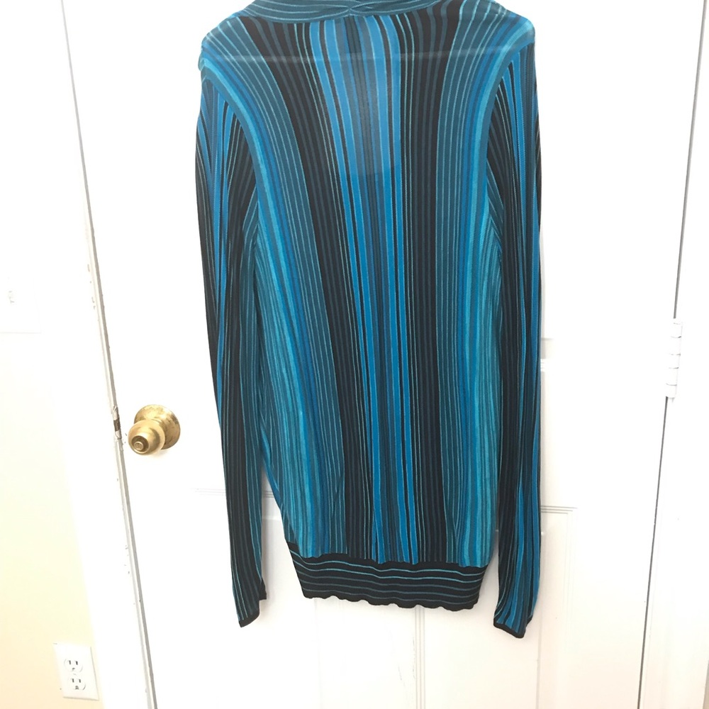 Sweater - Picture 5 of 5